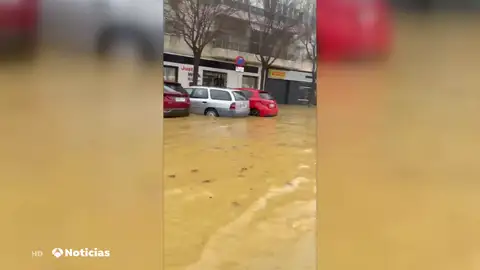 La borrasca Karlotta se ceba con Sevilla La borrasca Karlotta se ceba con Sevilla