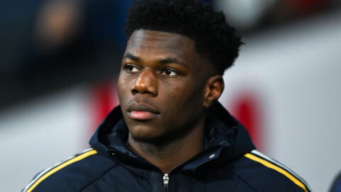 Tchouam&eacute;ni en un partido con el Real Madrid