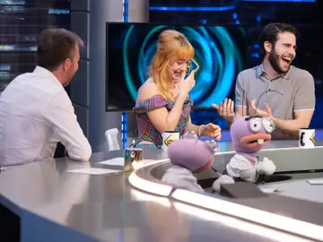 ¿Tienen química Clara Galle y Julio Peña? Trancas y Barrancas lo ponen a prueban ¿Tienen química Clara Galle y Julio Peña? Trancas y Barrancas lo ponen a prueban