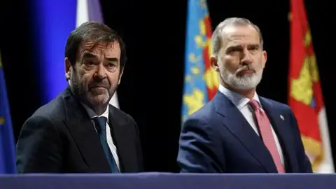 El rey Felipe VI junto al presidente del Consejo General del Poder Judicial, Vicente Guilarte