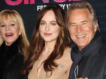 Melanie Griffith, Dakota Johnson y Don Johnson Melanie Griffith, Dakota Johnson y Don Johnson