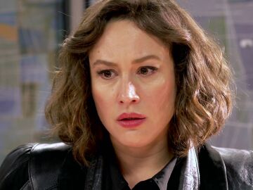 Victoria encuentra los documentos clave que destapan la farsa de Elena: "Rom&aacute;n ten&iacute;a raz&oacute;n"