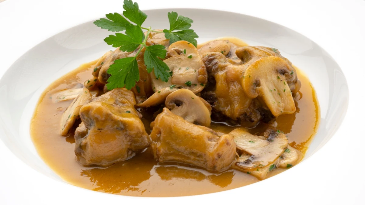 Receta de rabo de ternera a la sidra, de Karlos Argui&ntilde;ano