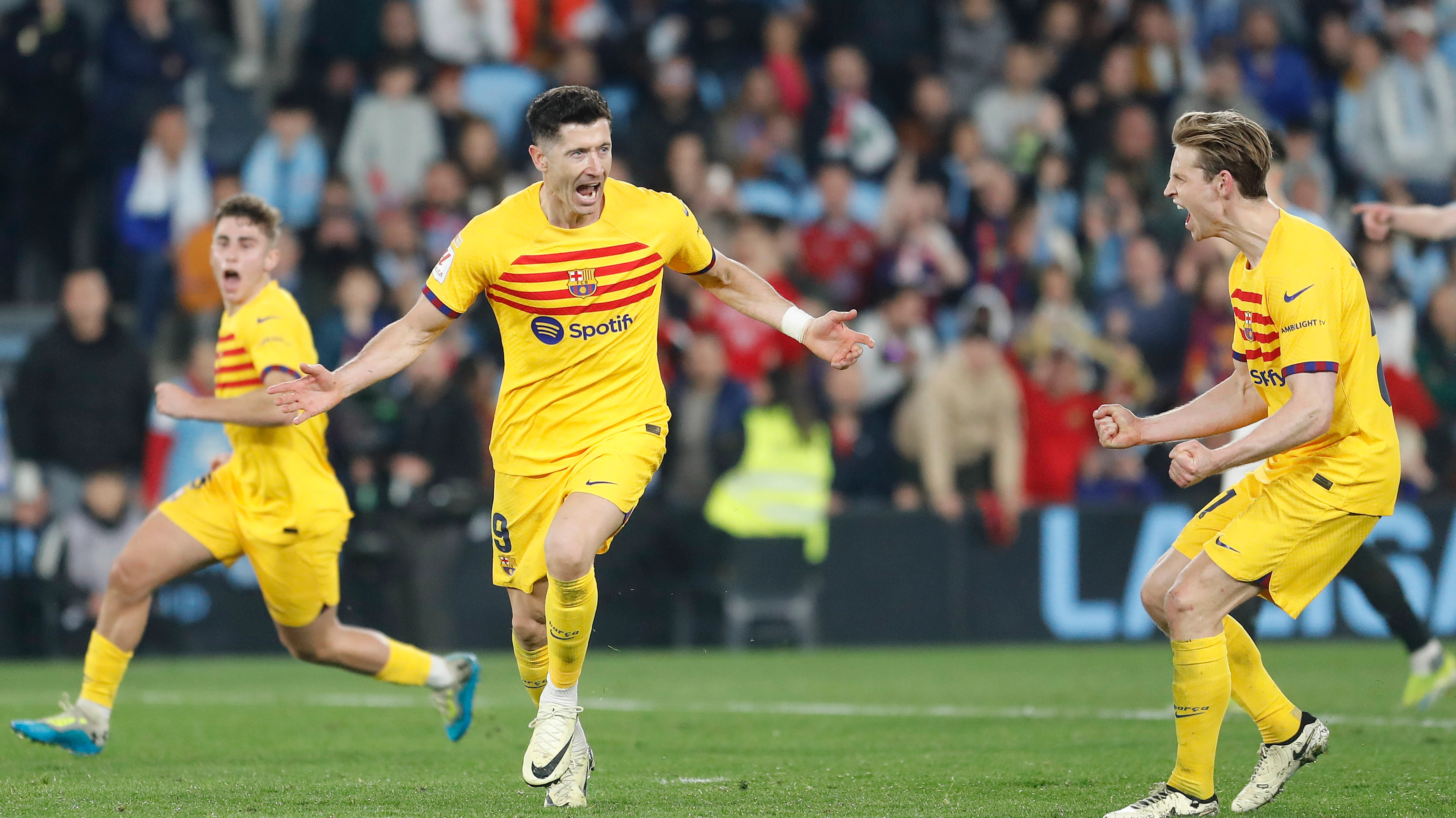 Lewandowski celebra el 1-2 ante el Celta de Vigo en Balaídos Lewandowski celebra el 1-2 ante el Celta de Vigo en Balaídos