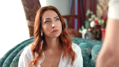 Esta noche en Hermanos: ¡Ayla, entre la espada y la pared! ¿conseguirá que Berk y Elif lleguen a entenderse? Esta noche en Hermanos: ¡Ayla, entre la espada y la pared! ¿conseguirá que Berk y Elif lleguen a entenderse?