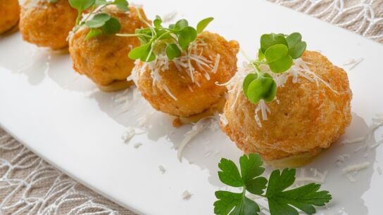 Bolitas de pollo y queso, de Karlos Arguiñano