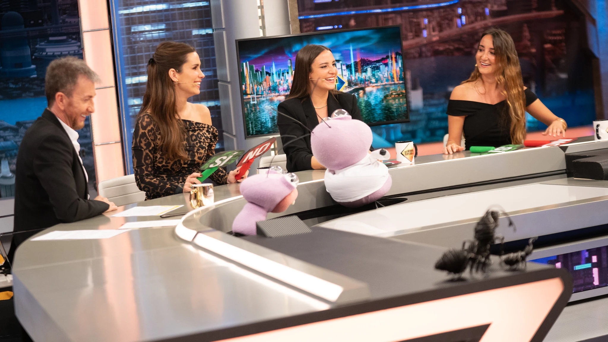 &iexcl;Sobresaliente! Luc&iacute;a Pombo arrasa el el juego de las hormigas y deja sin opciones a sus hermanas