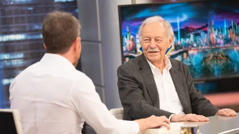 El motivo por el que Eduardo Mendoza se niega a jubilarse: "No se hacer nada más" El motivo por el que Eduardo Mendoza se niega a jubilarse: "No se hacer nada más"