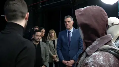 Sánchez, en los estudios de 'La Sociedad de la Nieve' Sánchez, en los estudios de 'La Sociedad de la Nieve'