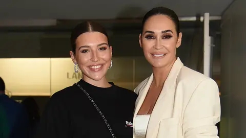 Alba Díaz y Vicky Martín Berrocal en Sevilla Alba Díaz y Vicky Martín Berrocal en Sevilla