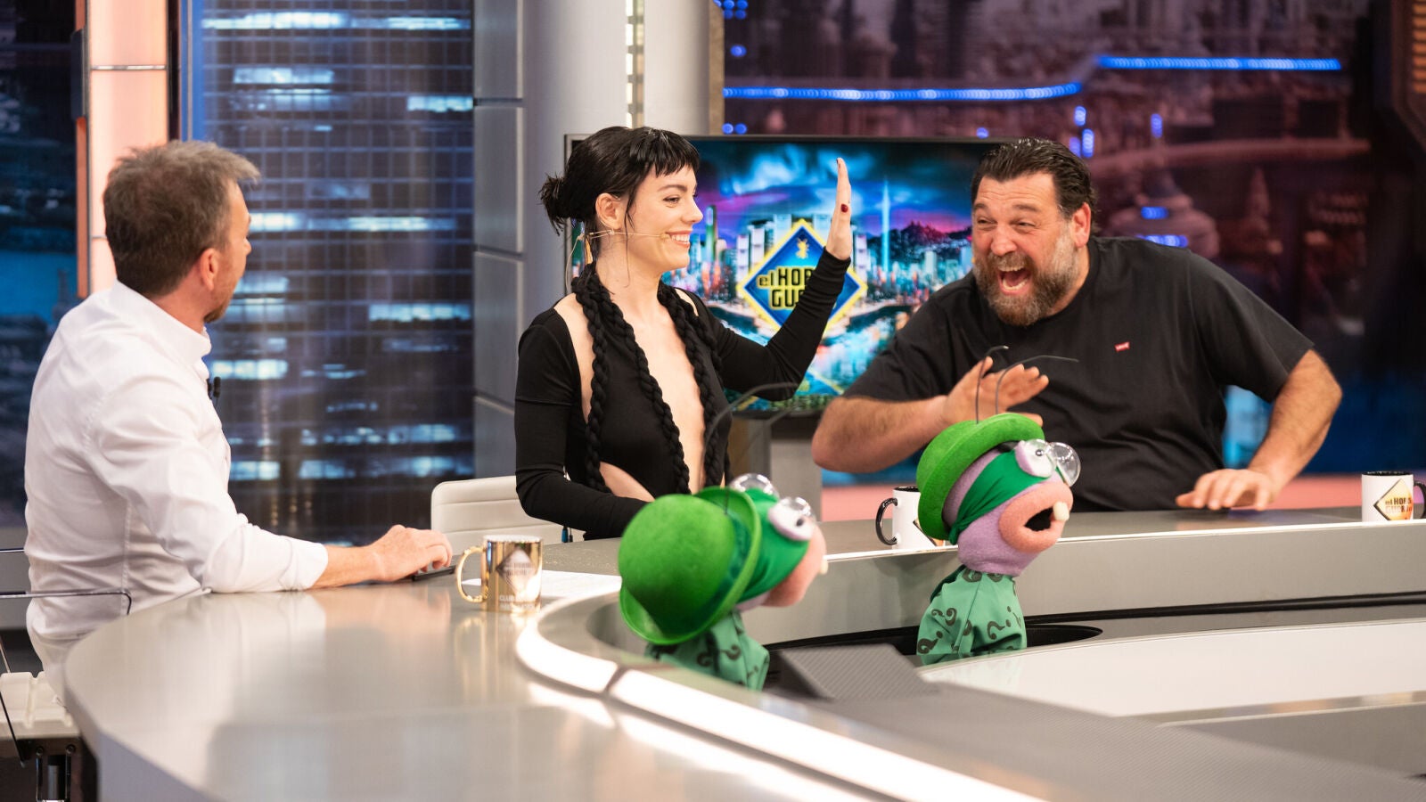 ¿Juego de baños? Vicky Luengo y Hovik Keuchkerian protagonizan un igualadísimo duelo de jeroglíficos