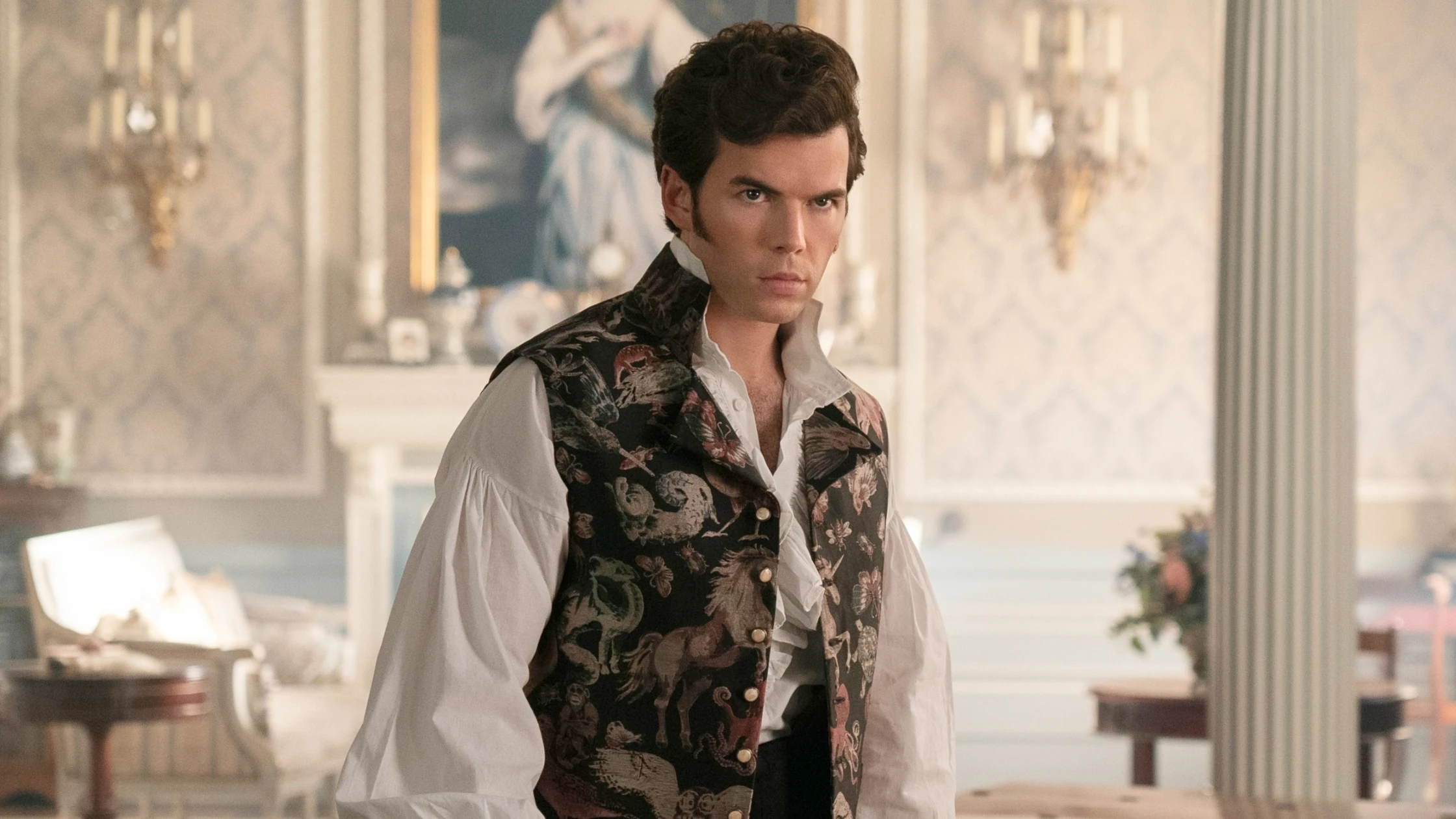 Luke Newton como Colin Bridgerton en la temporada 3 Luke Newton como Colin Bridgerton en la temporada 3