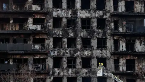 Edificio calcinado en Valencia Edificio calcinado en Valencia