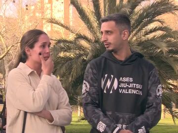 Ammar y Sara, la pareja rescatada de su balcón en Valencia: "La sorpresa es que estamos vivos, ya nos habíamos mentalizado"