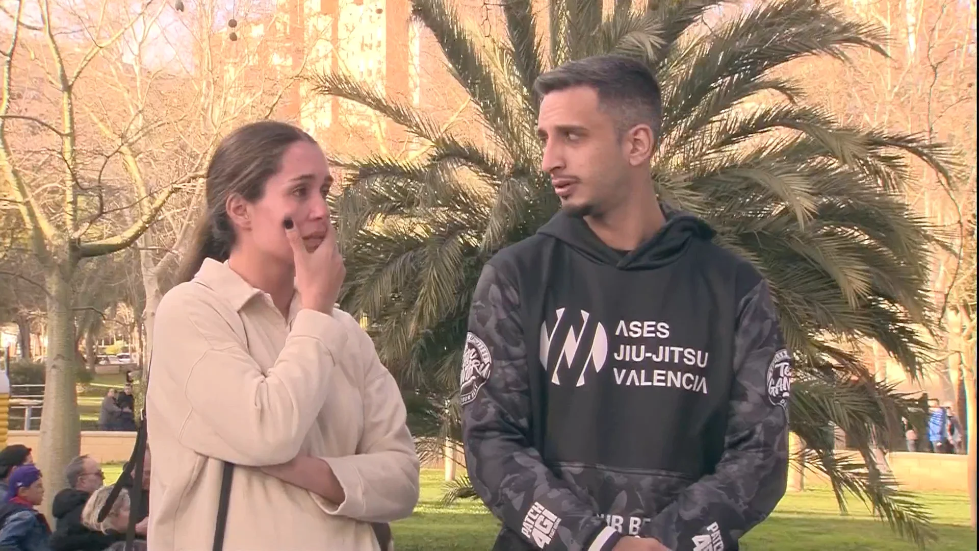 Ammar y Sara, la pareja rescatada de su balcón en Valencia: "La sorpresa es que estamos vivos, ya nos habíamos mentalizado" Ammar y Sara, la pareja rescatada de su balcón en Valencia: "La sorpresa es que estamos vivos, ya nos habíamos mentalizado"