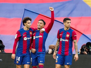 Raphinha celebra su gol ante el Getafe en Montjuic
