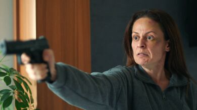 ¡Filiz, dispuesta a todo para recuperar a Mercan, dispara a Ceylin!: “¡Te voy a matar!”