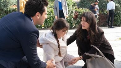 Mercan sufre una crisis tras un acercamiento con Ceylin e Ilgaz: “Quiero volver con mi mamá”