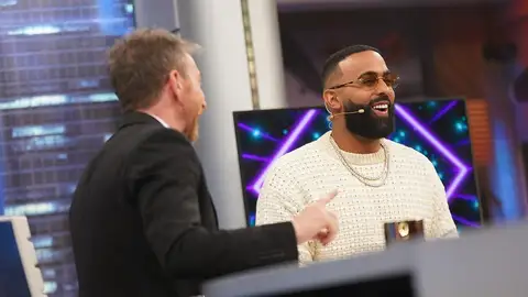 Eladio Carrión recuerda su pasado como nadador: "Es un deporte que requiere mucho esfuerzo y está mal pagado" Eladio Carrión recuerda su pasado como nadador: "Es un deporte que requiere mucho esfuerzo y está mal pagado"