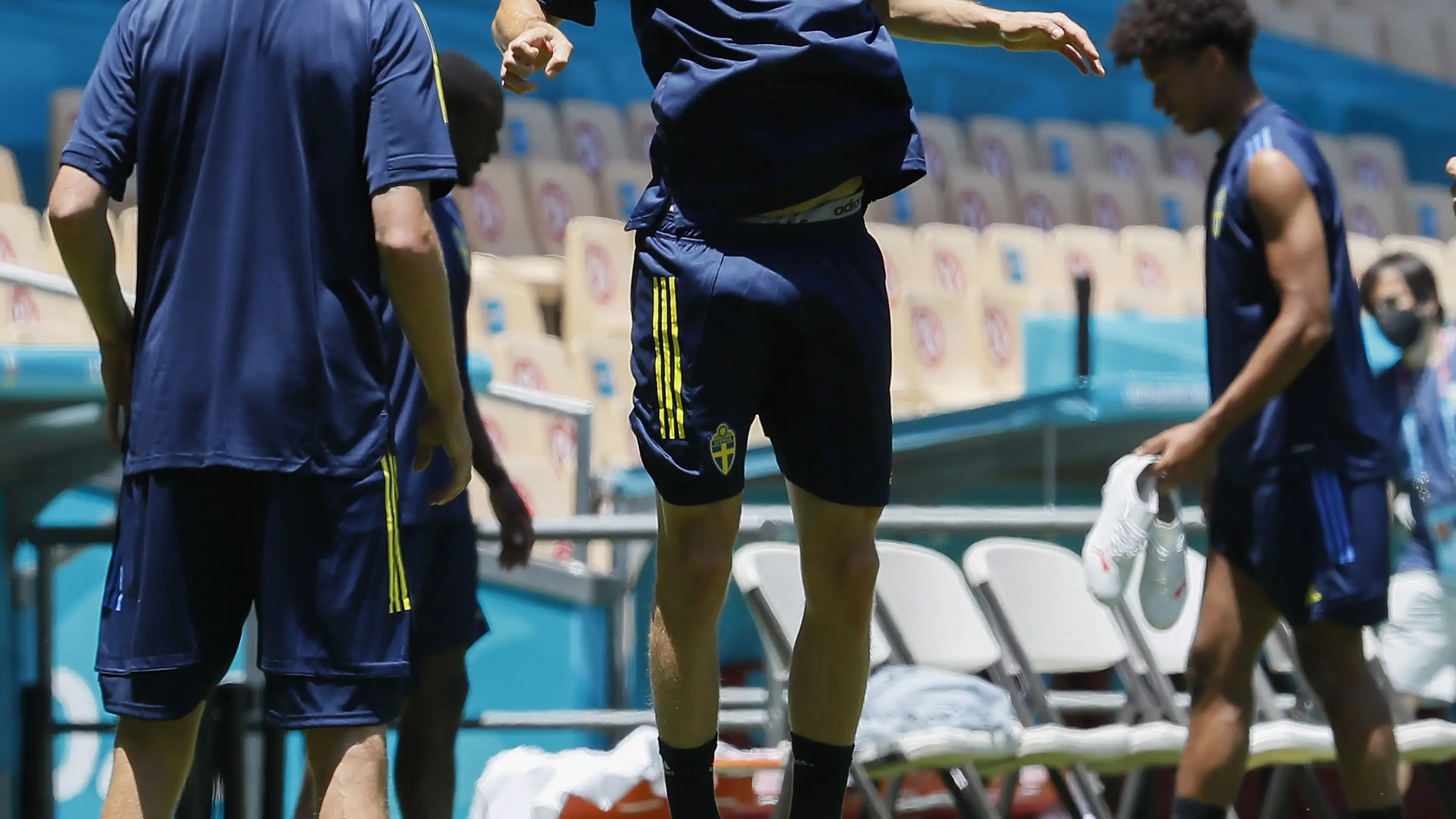 Kristoffer Olsson, en un entrenamiento con Suecia Kristoffer Olsson, en un entrenamiento con Suecia