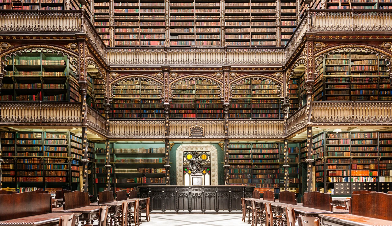Biblioteca El Real Gabinete de Lectura Portugués en el centro de Río de Janeiro