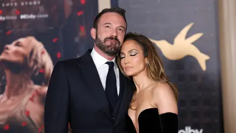 Ben Affleck y Jennifer Lopez (JLo) en la premiere de This Is Me...Now: A Love Story en Los Angeles Ben Affleck y Jennifer Lopez (JLo) en la premiere de This Is Me...Now: A Love Story en Los Angeles