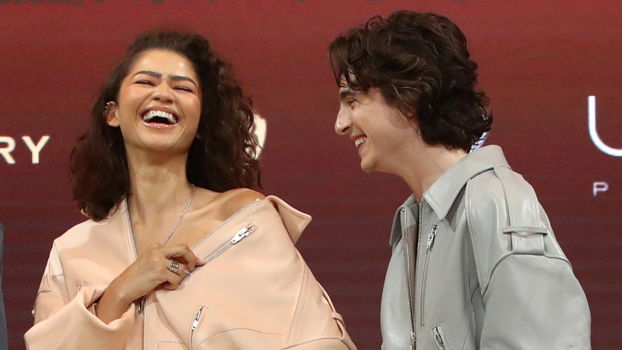 Zendaya y Timothée Chalamet o cómo llevar un chaleco de dos formas Zendaya y Timothée Chalamet o cómo llevar un chaleco de dos formas