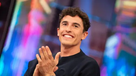 Marc Márquez revela los secretos de su nueva moto: "Me tengo que esforzar en muchas áreas del circuito" Marc Márquez revela los secretos de su nueva moto: "Me tengo que esforzar en muchas áreas del circuito"