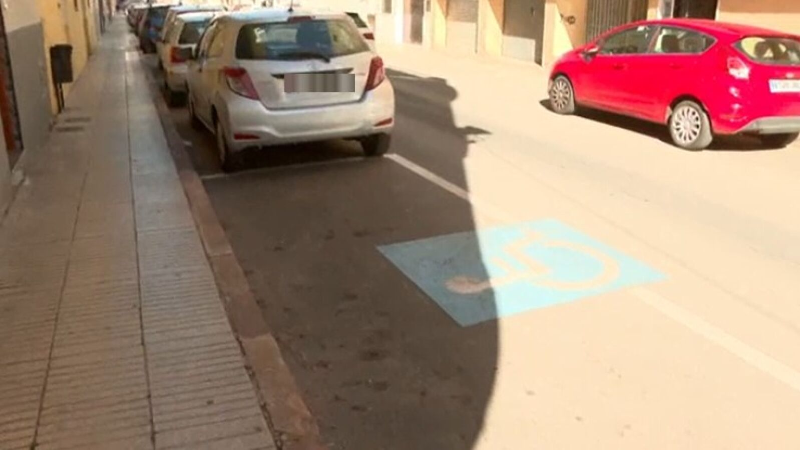 Muere un hombre discapacitado tras una pelea por una plaza de aparcamiento en Valencia