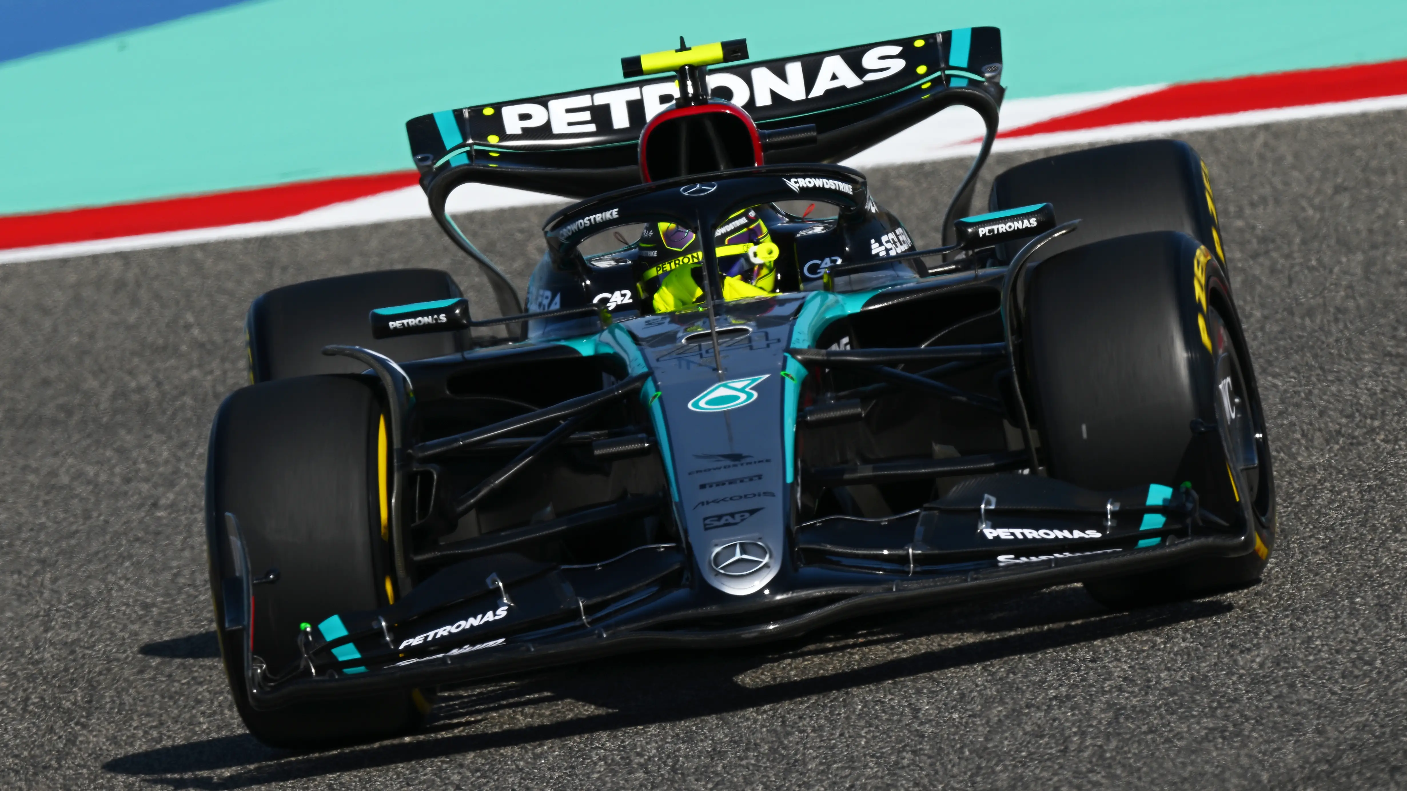 Hamilton en los entrenamientos de Sakhir Hamilton en los entrenamientos de Sakhir