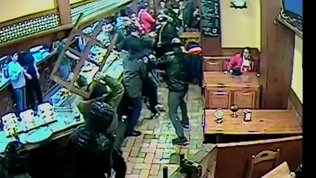 As&iacute; fue el ataque a aficionados del Atl&eacute;tico en un bar de Bilbao: "Iban a matar a todos"