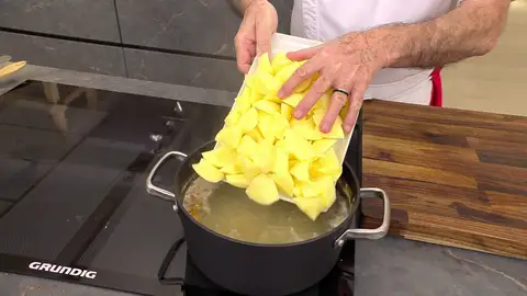 Agrega colas troceadas y el rape Agrega colas troceadas y el rape