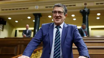 Imagen del portavoz parlamentario del PSOE, Patxi López