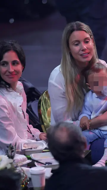 Mery Perelló y su hijo viendo un partido de Rafa Nadal Mery Perelló y su hijo viendo un partido de Rafa Nadal