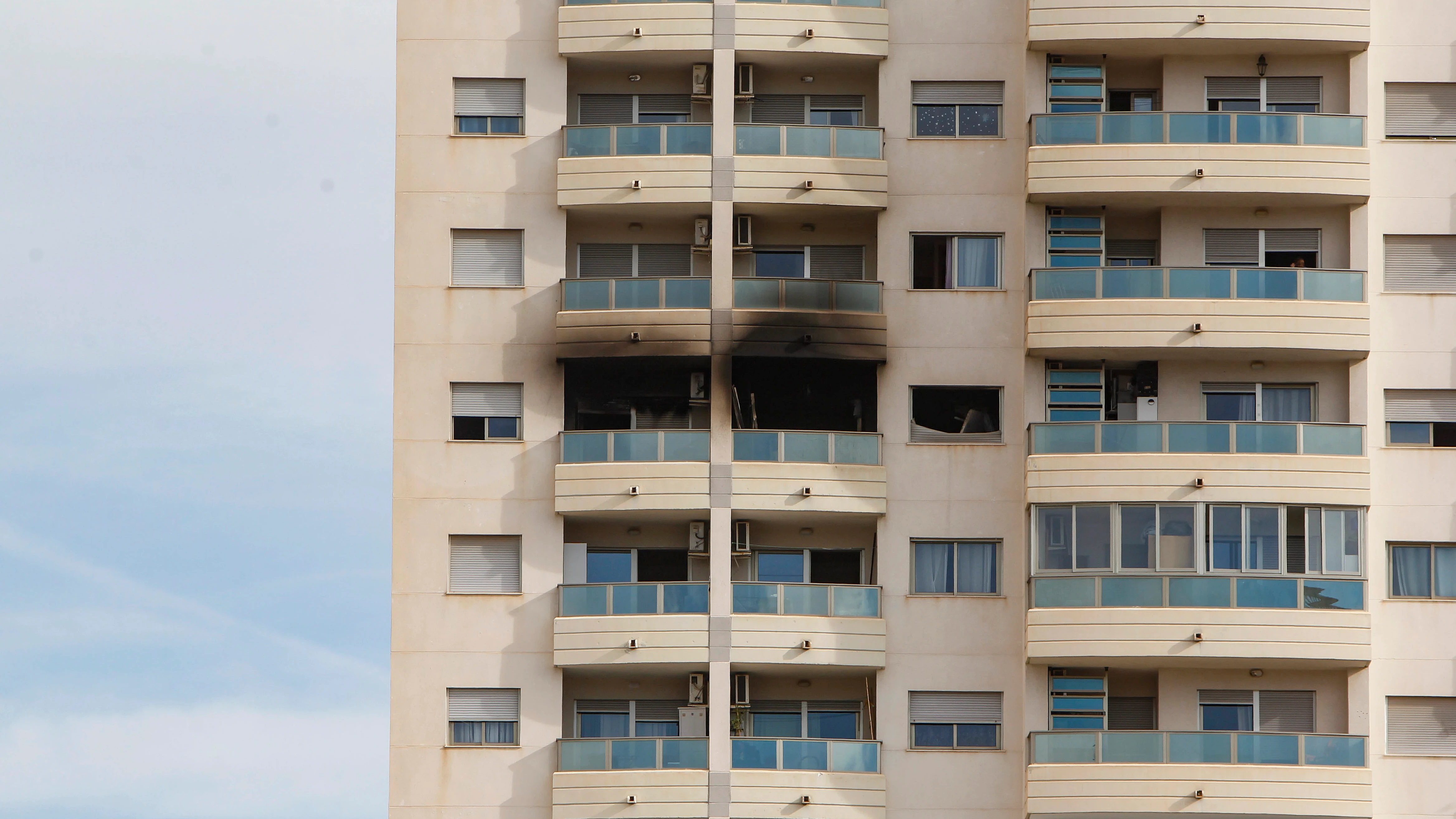 Imagen del edificio de Villajoyosa tras el incendio Imagen del edificio de Villajoyosa tras el incendio