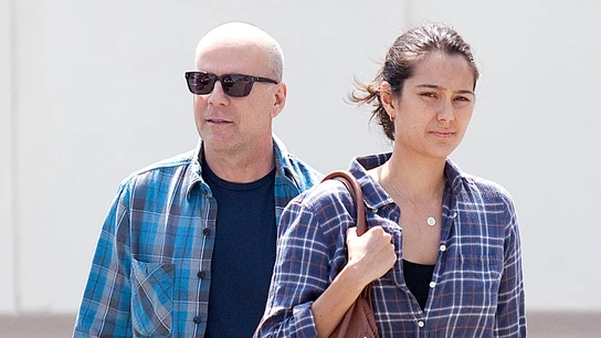 Burce Willis y su mujer Emma Heming Burce Willis y su mujer Emma Heming