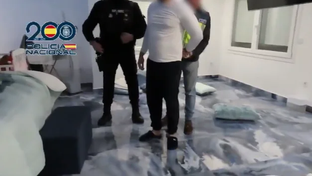 Fragmento del v&iacute;deo de la detenci&oacute;n de la Polic&iacute;a Nacional a un grupo criminal