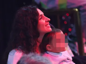Mery Perelló y su hijo viendo un partido de Rafa Nadal Mery Perelló y su hijo viendo un partido de Rafa Nadal