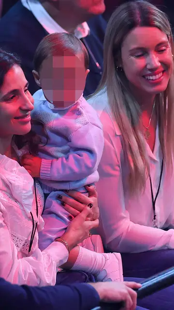 Mery Perelló y su hijo viendo un partido de Rafa Nadal Mery Perelló y su hijo viendo un partido de Rafa Nadal