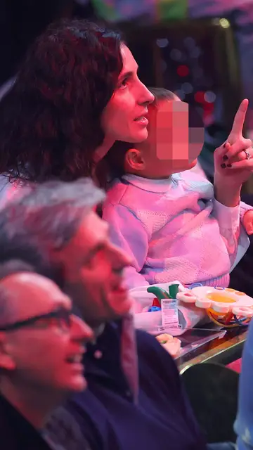 Mery Perelló y su hijo viendo un partido de Rafa Nadal Mery Perelló y su hijo viendo un partido de Rafa Nadal