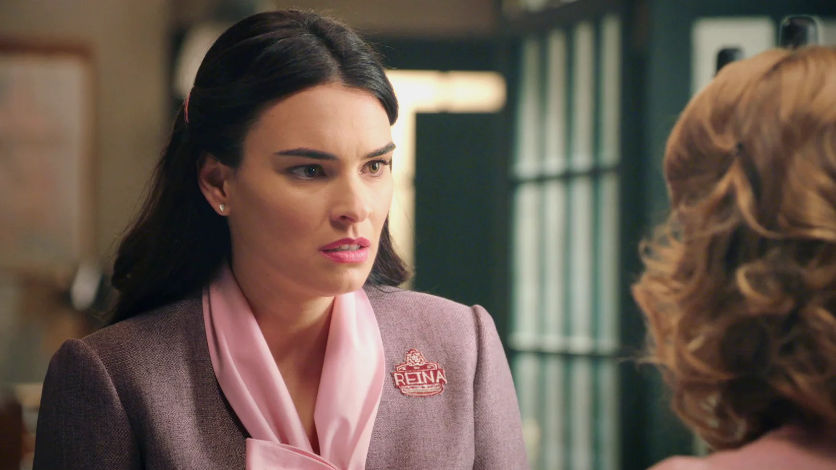 La cruel amenaza de Petra a Fina: "Si no dimites, le contaré a doña Marta que eres una invertida" La cruel amenaza de Petra a Fina: "Si no dimites, le contaré a doña Marta que eres una invertida"
