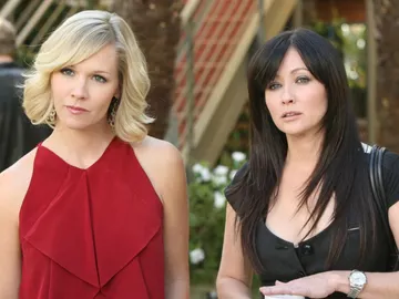 Jennie Garth y Shannen Doherty en 2008 Jennie Garth y Shannen Doherty en 2008