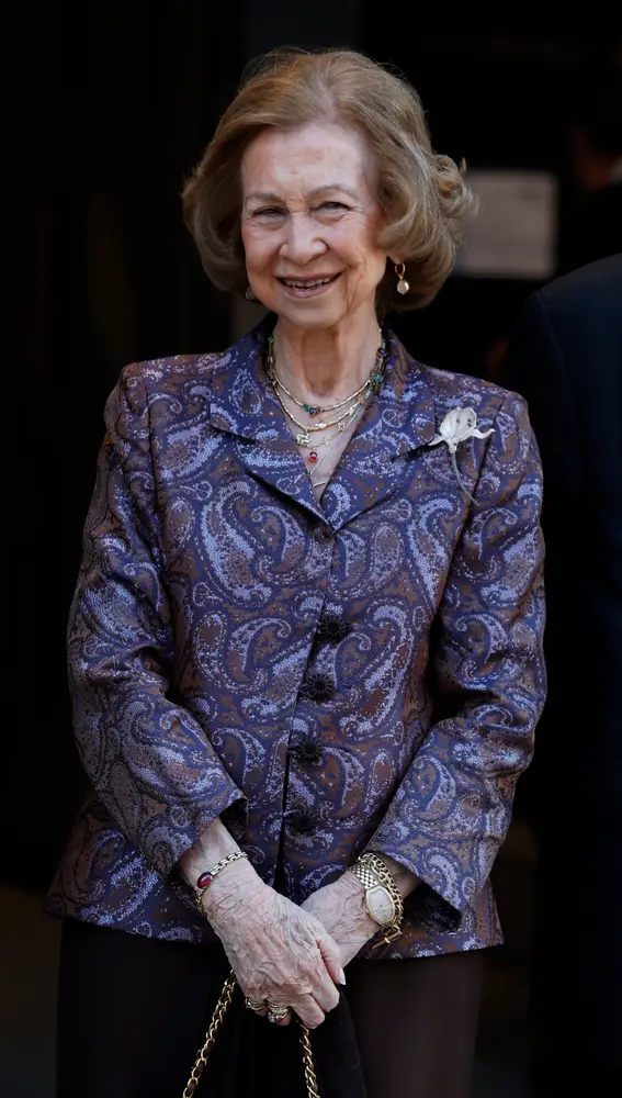 La reina Sofía, chaqueta con estampado paisley