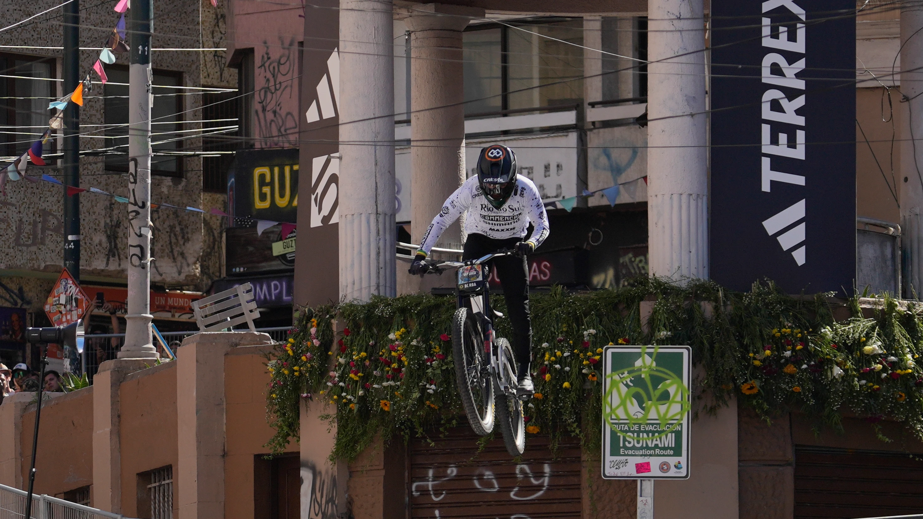 Lucas Borba, en el Red Bull Valpara&iacute;so Cerro Abajo 2024