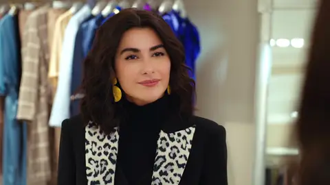 Ender pilla a Şahika comprando ropa discreta, ¿descubrirá lo que trama? Ender pilla a Şahika comprando ropa discreta, ¿descubrirá lo que trama?