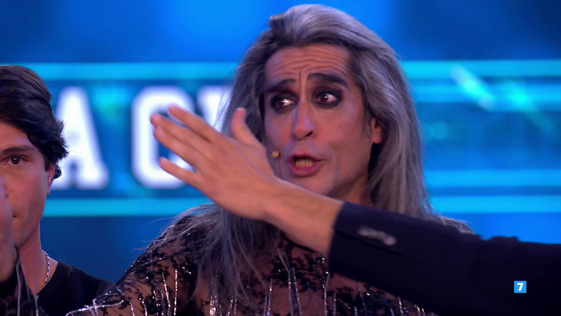 Roberto Leal tapa la boca a Mario Vaquerizo Roberto Leal tapa la boca a Mario Vaquerizo
