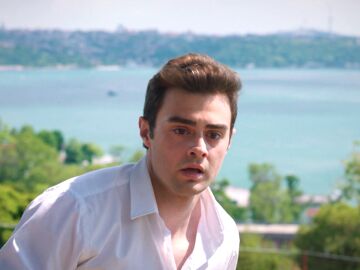 En el &uacute;ltimo cap&iacute;tulo de Hermanos: Akif soluciona el problema de los Eren mientras Şevval busca venganza