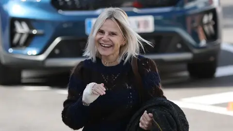 Eugenia Martínez de Irujo saliendo del hospital Eugenia Martínez de Irujo saliendo del hospital