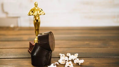¿Vas a ver los Oscar con amigos? Ideas para una fiesta de cine en casa