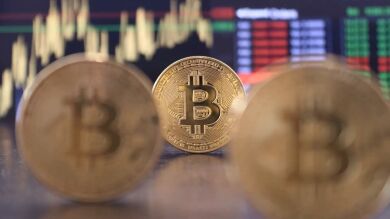 Bitcoin marca récord un nuevo récord y ya se cambia por más de 60.000 euros